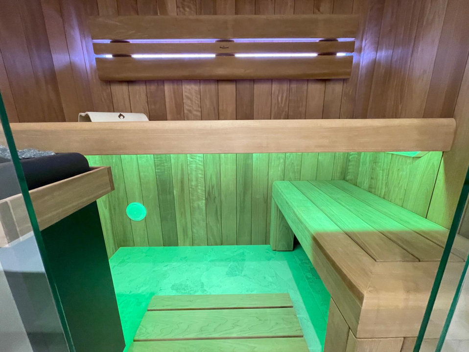 Finská sauna, Gold Dark Praha Finská sauna, Gold Dark Praha