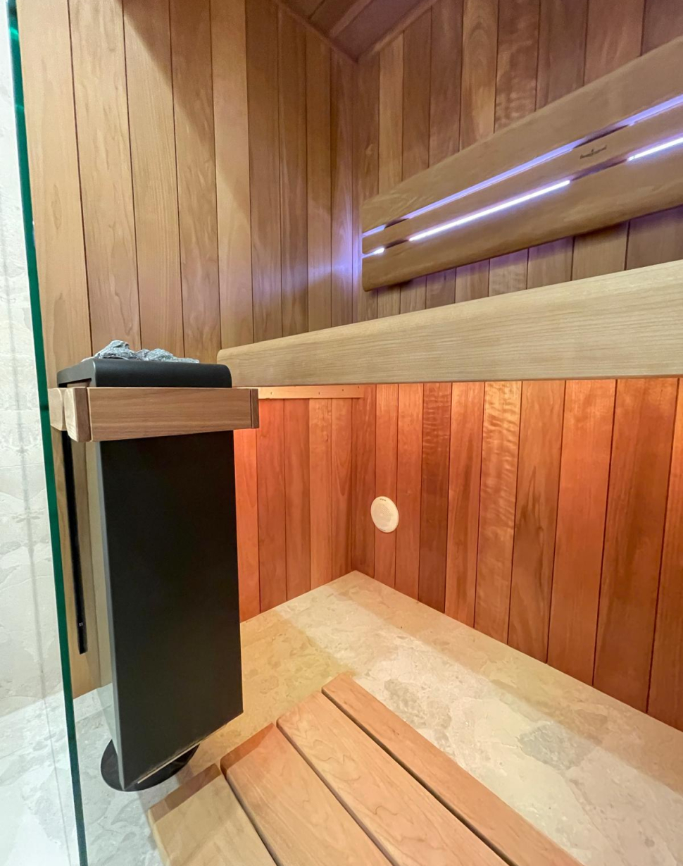 Finská sauna, Gold Dark Praha