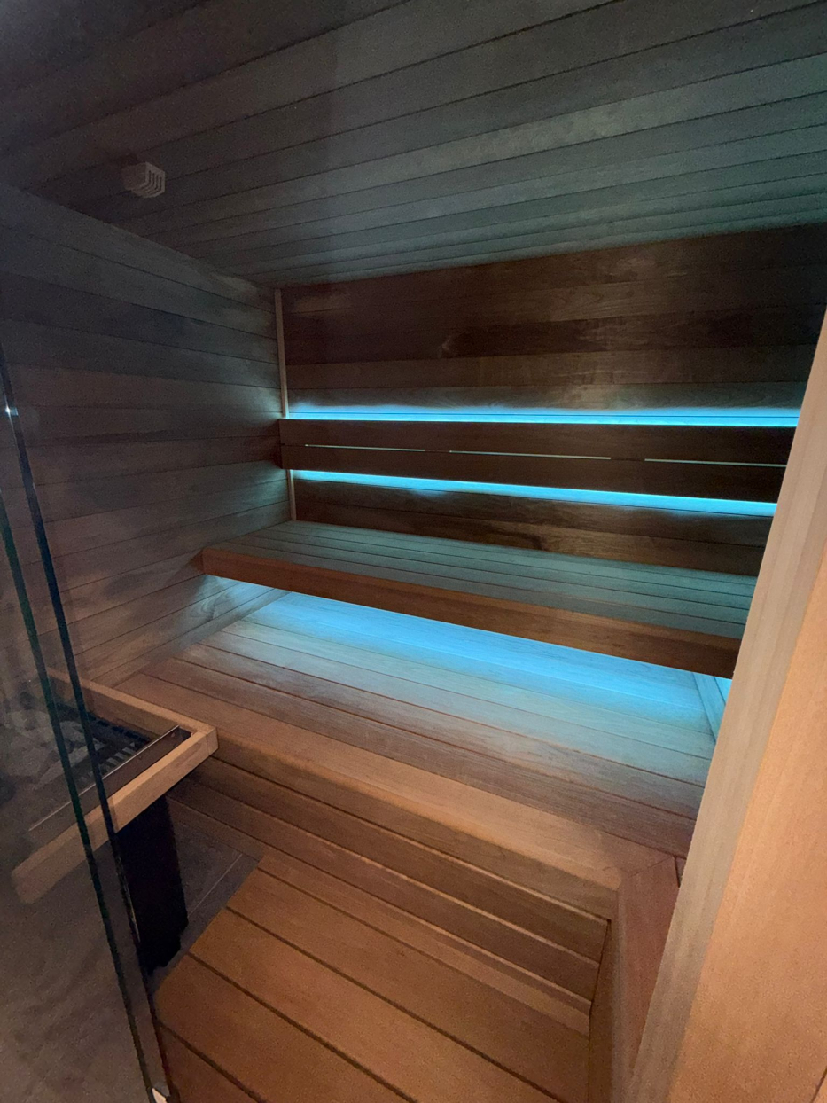 Kombinovaná sauna Gold Dark Atyp Kombinovaná sauna Gold Dark Atyp