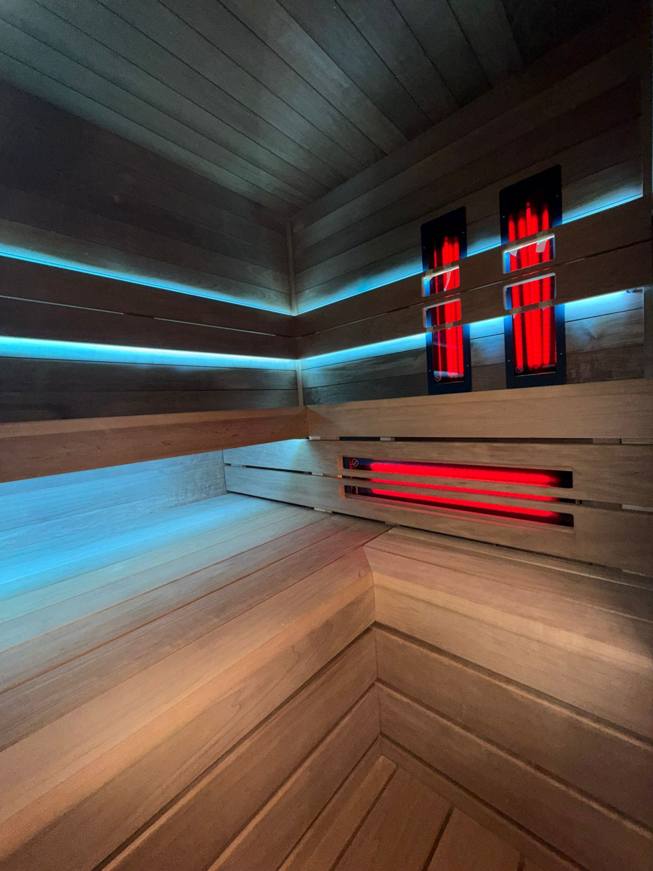 Kombinovaná sauna Gold Dark Atyp Kombinovaná sauna Gold Dark Atyp