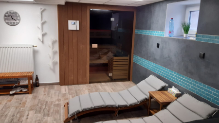 Finská sauna, částečné čelní prosklení