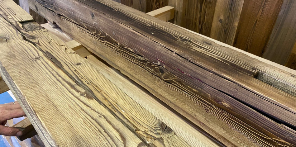 Výroba saun ze speciálních desek starého dřeva