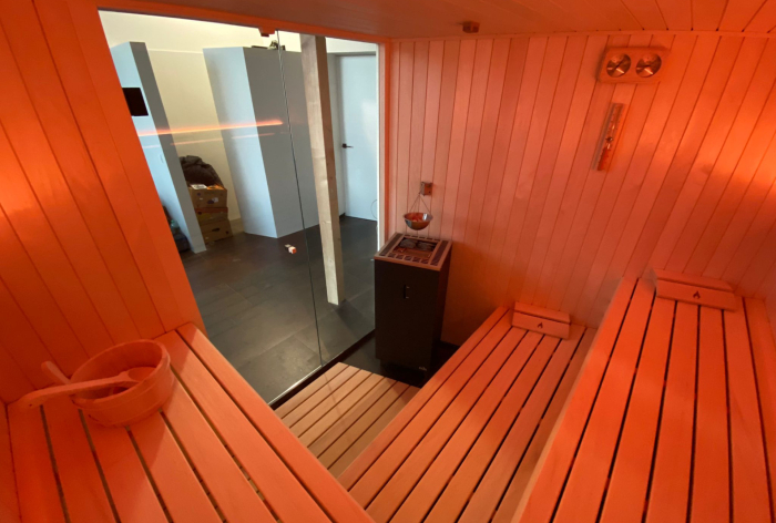 Prosklená sauna gold