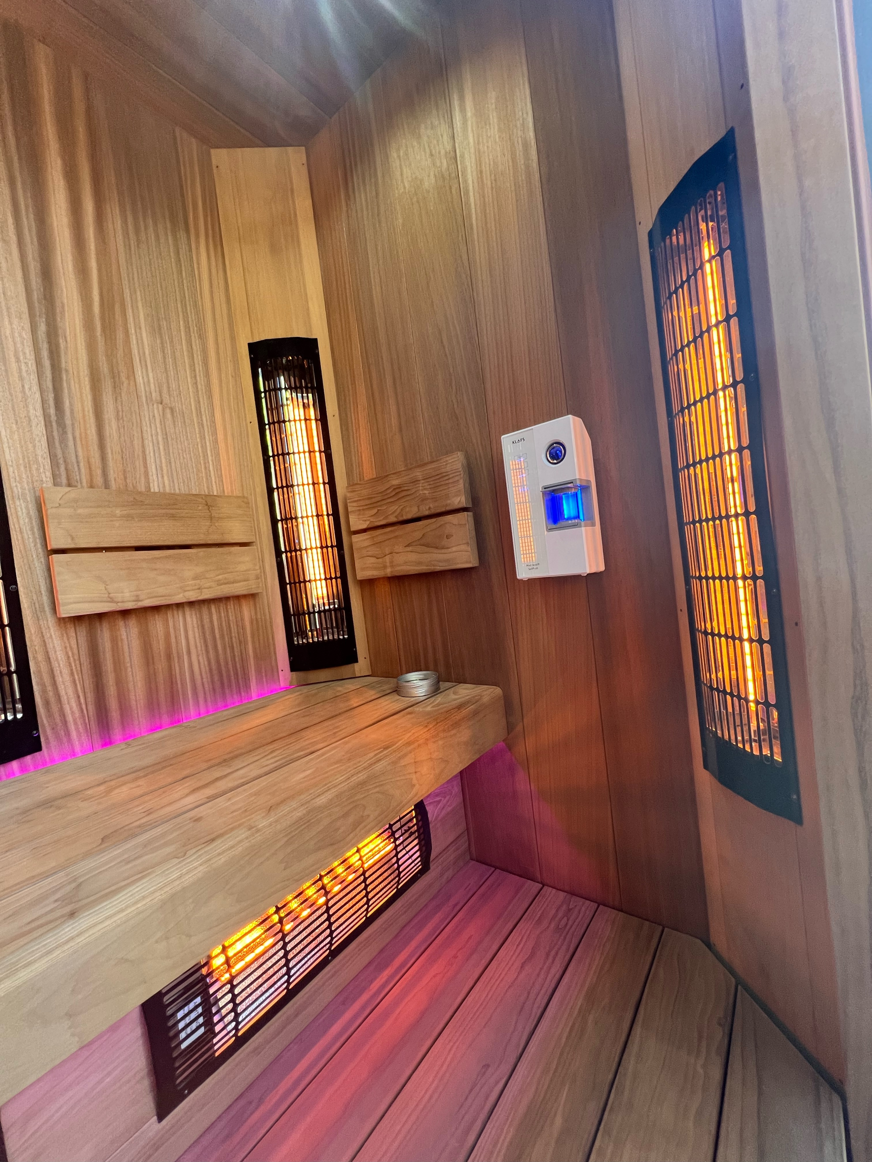 VENKOVNÍ INFRASAUNA PRO 2 OSOBY VENKOVNÍ INFRASAUNA PRO 2 OSOBY