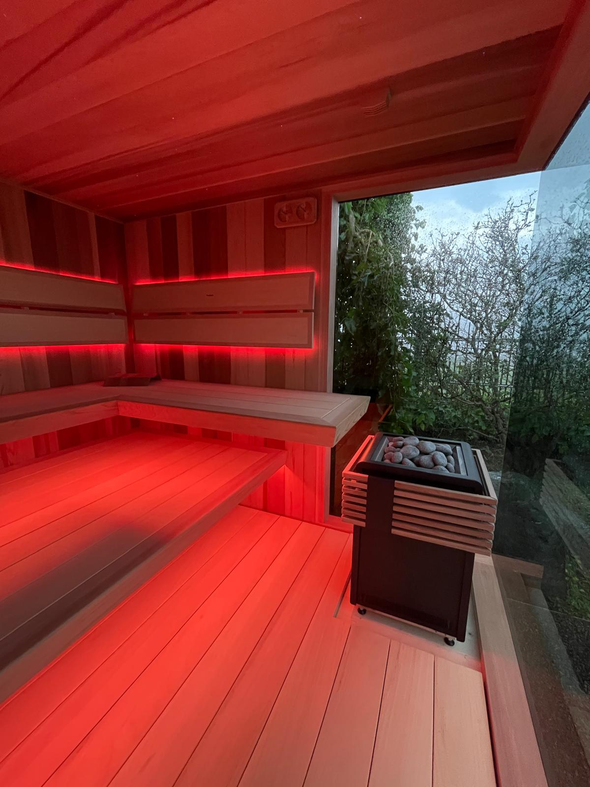 Venkovní sauna s odpočívárnou Venkovní sauna s odpočívárnou